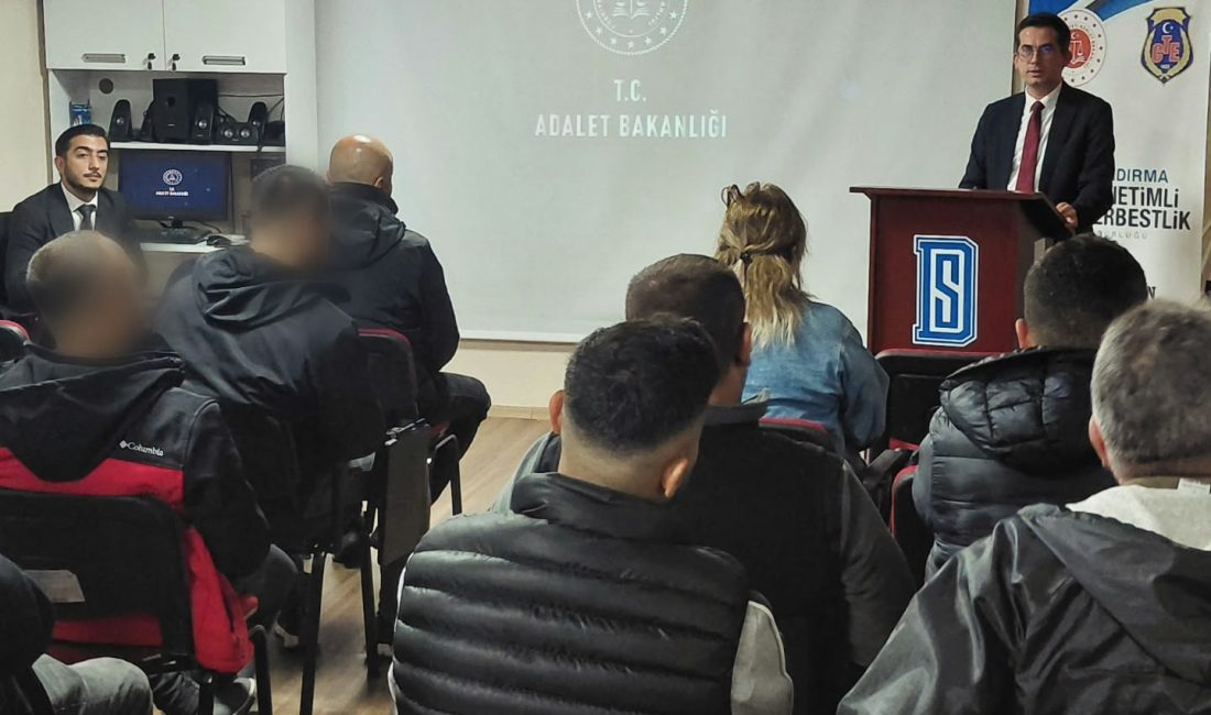 Bandırma’da Yükümlülere Tüketici Bilinci Eğitimi Tüketici haklarına ilişkin farkındalık oluşturmak amacıyla Bandırma Denetimli Serbestlik Müdürlüğü’nde
