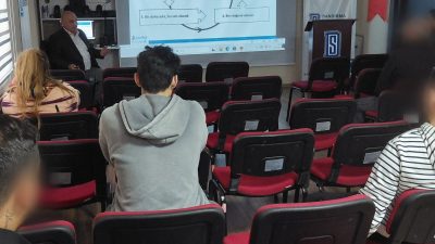 Bandırma Denetimli Serbestlik’te Öğretmen Hakan Börü’nün sunum yaptığı programda bağımlılıkla