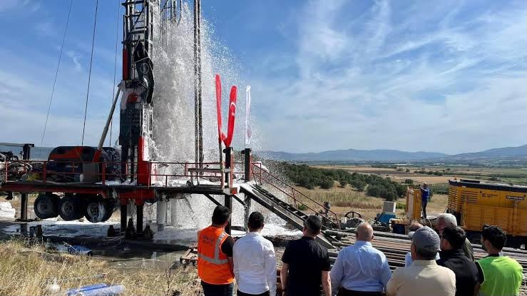 Gönen Sera Organize Tarım Bölgesi’nde 1,7 milyar Türk Lirası altyapı ihalesi Gönen ilçesinde hayata geçirilmesi planlanan Sera Organize Tarım Bölgesi’nin 1,7