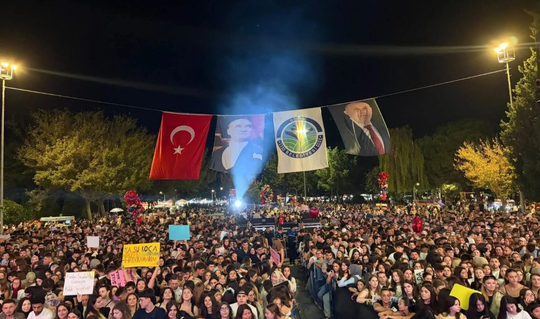29 Ekim’de Gönen’de Aslı Güngör sahne alacak Cumhuriyet’in 103. yıl dönümü dolayısıyla Gönen’de fener alayı düzenlenecek. Cumhuriyet
