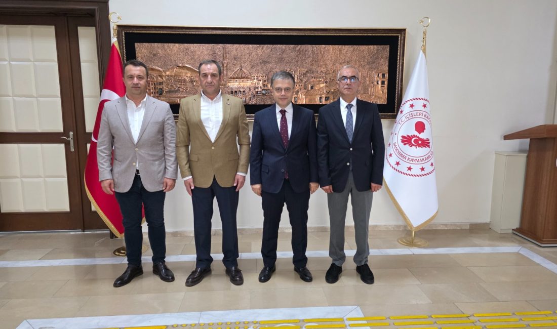 Edincik Marmara Birlik Kooperatifi yönetiminden Bandırma Kaymakamı’na ziyaret Kooperatif Başkanı Mehmet Özçakır ve yönetim kurulu üyeleri, Bandırma Kaymakamı