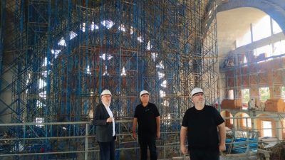 Camii Yaptırma ve Yaşatma Derneği Başkanı Mehmet Yüzbaşı ile görüşen