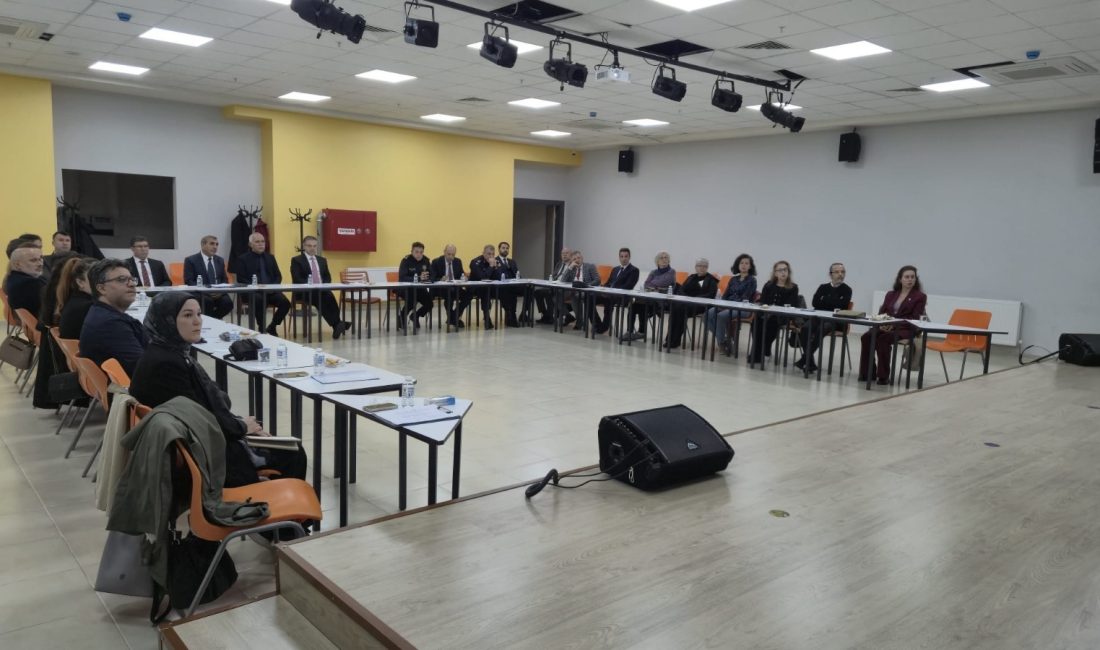 Şiddetle mücadele ve çocuk korumada ortak çalışma vurgusu Bandırma’da İlçe koordinasyon toplantısında kadına yönelik şiddetin önlenmesi ve çocukların