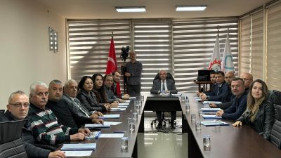 Belediye Başkanı Burhan Karışık’ın başkanlığında toplanan Erdek Belediye Meclisinde, 2027