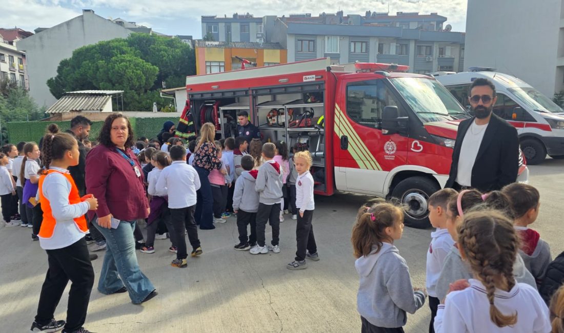 Öğrenciler sağlıklı yaşamı uygulamalı etkinliklerle öğrendi Bandırma Marmara İlkokulu’nda gerçekleştirilen programda çocuklar, sağlık uzmanlarından bilgi alırken