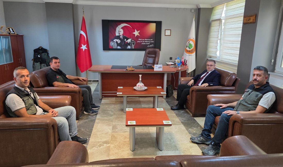 Kaymakam Öztürk’ten Bandırma Orman İşletme Müdürlüğü’ne ziyaret Bandırma Kaymakamı Recep Öztürk, ilçede yürütülen ormancılık faaliyetleri ve devam