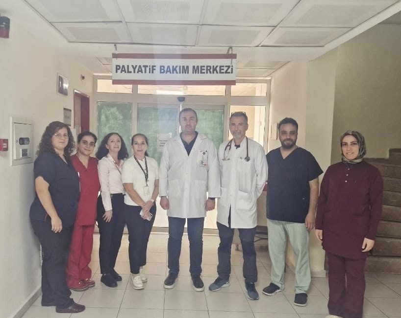 Bandırma Eğitim ve Araştırma Hastanesi’nde Palyatif Bakım Günü ziyareti Bandırma Eğitim ve Araştırma Hastanesi Başhekimi Dr. Öğr. Üyesi Nart
