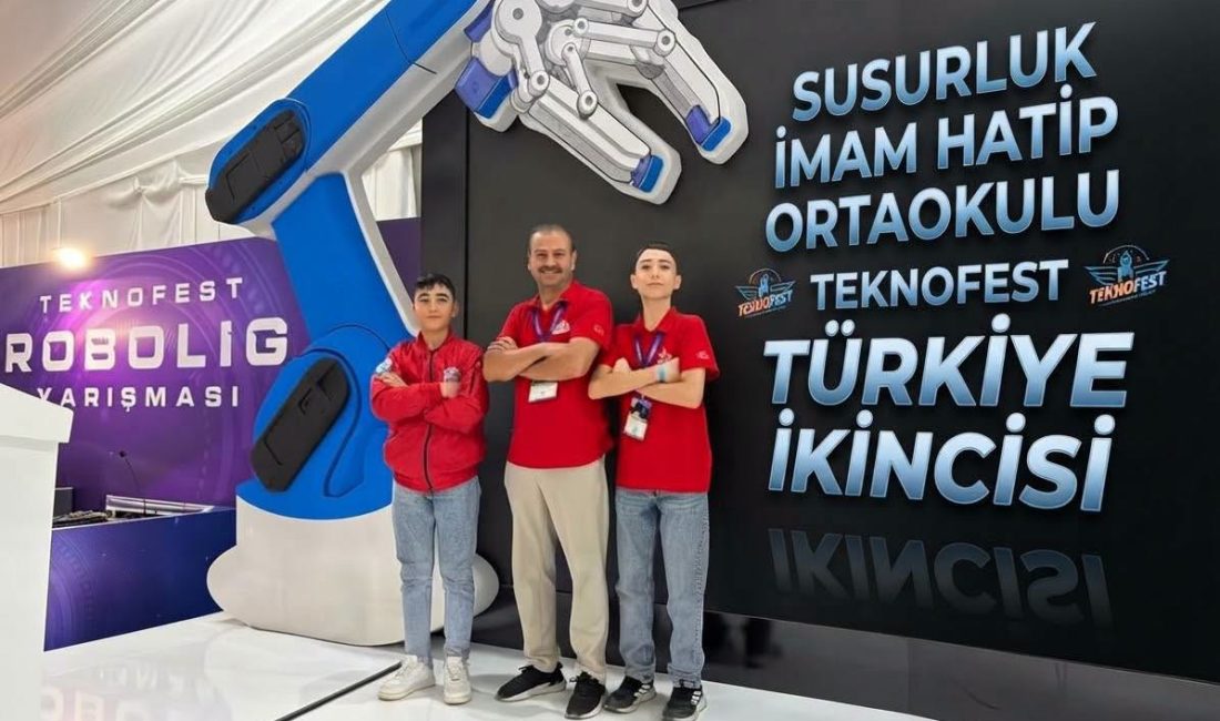 Şanlıurfa’da düzenlenen TEKNOFEST Final Yarışması’nda Susurluk İmam Hatip Ortaokulu öğrencileri