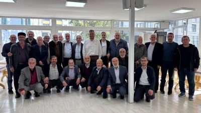 Bandırma’da düzenlenen buluşmada Milli Görüş hareketinin farklı dönemlerinde görev alan
