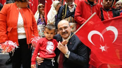 Vali İsmail Ustaoğlu ve Eşi Şenay Ustaoğlu ev sahipliğinde Cumhuriyetimizin