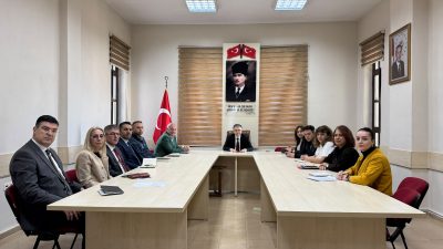 Bandırma Kaymakamı Recep Öztürk’ün başkanlığında yapılan toplantıda, Cumhuriyet’in ilanının 103.